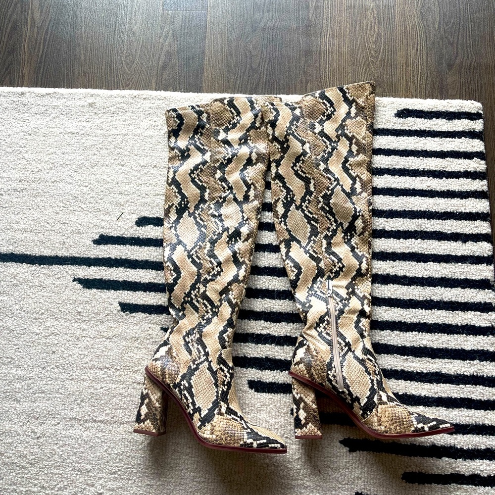 Size 10, Vince Camuto knee high boots